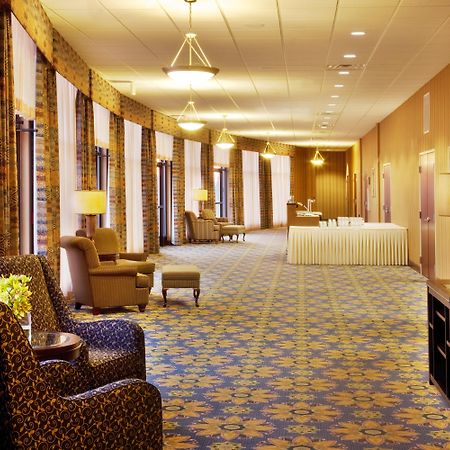 Holiday Inn Quincy By Ihg Esterno foto