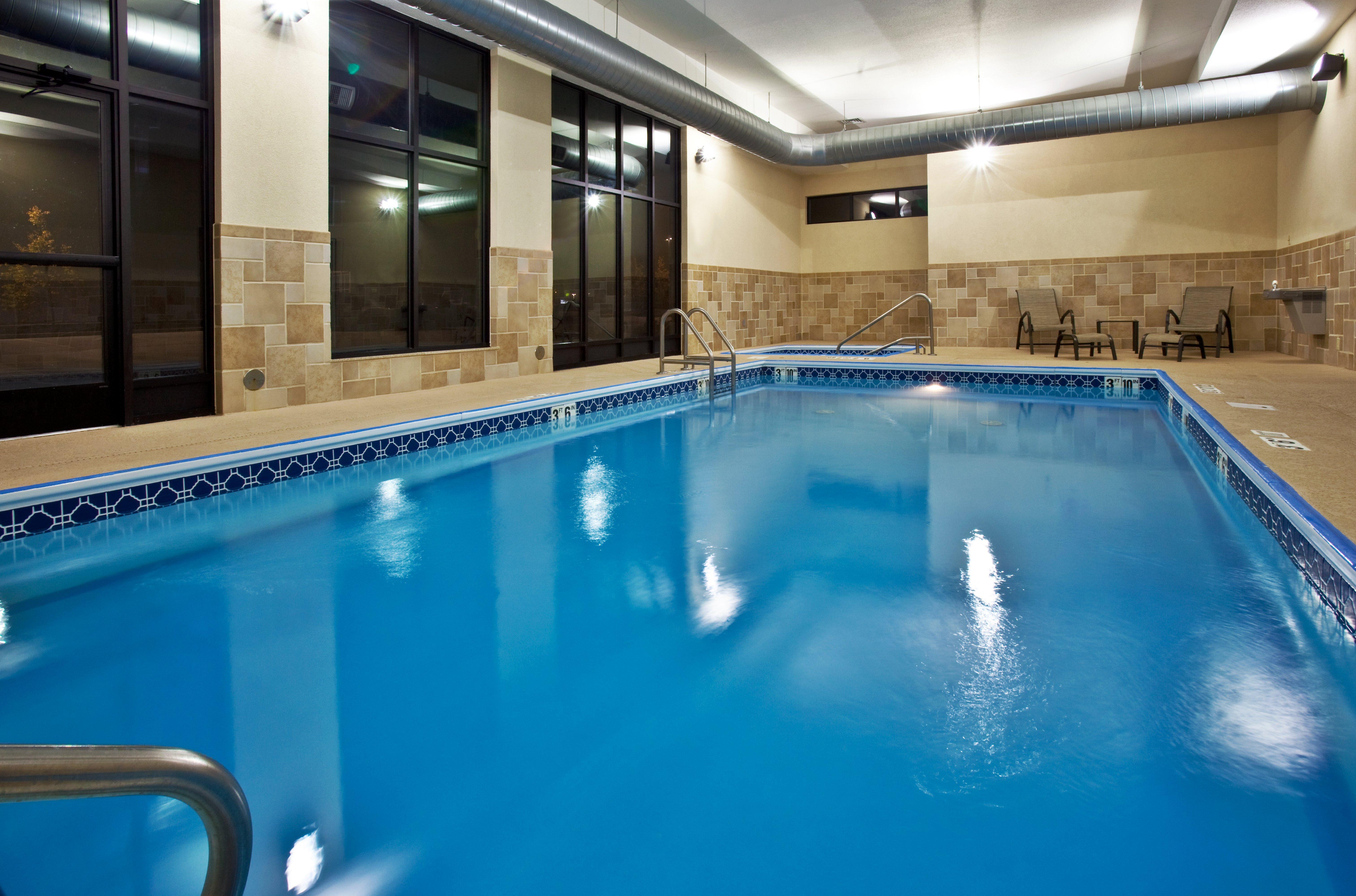 Holiday Inn Quincy By Ihg Esterno foto