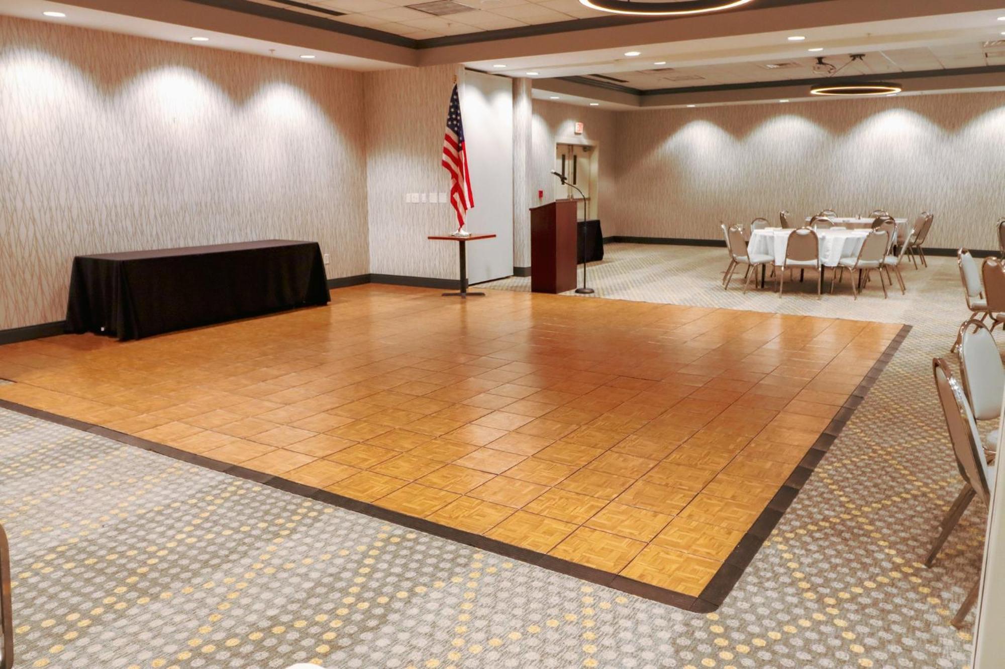 Holiday Inn Quincy By Ihg Esterno foto