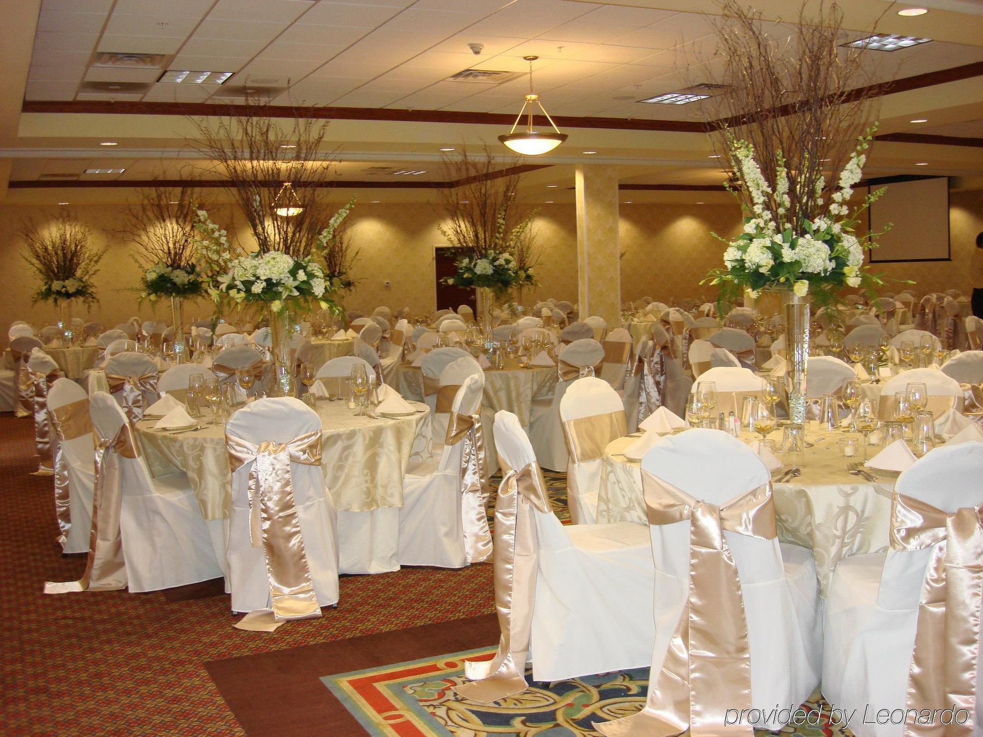 Holiday Inn Quincy By Ihg Esterno foto